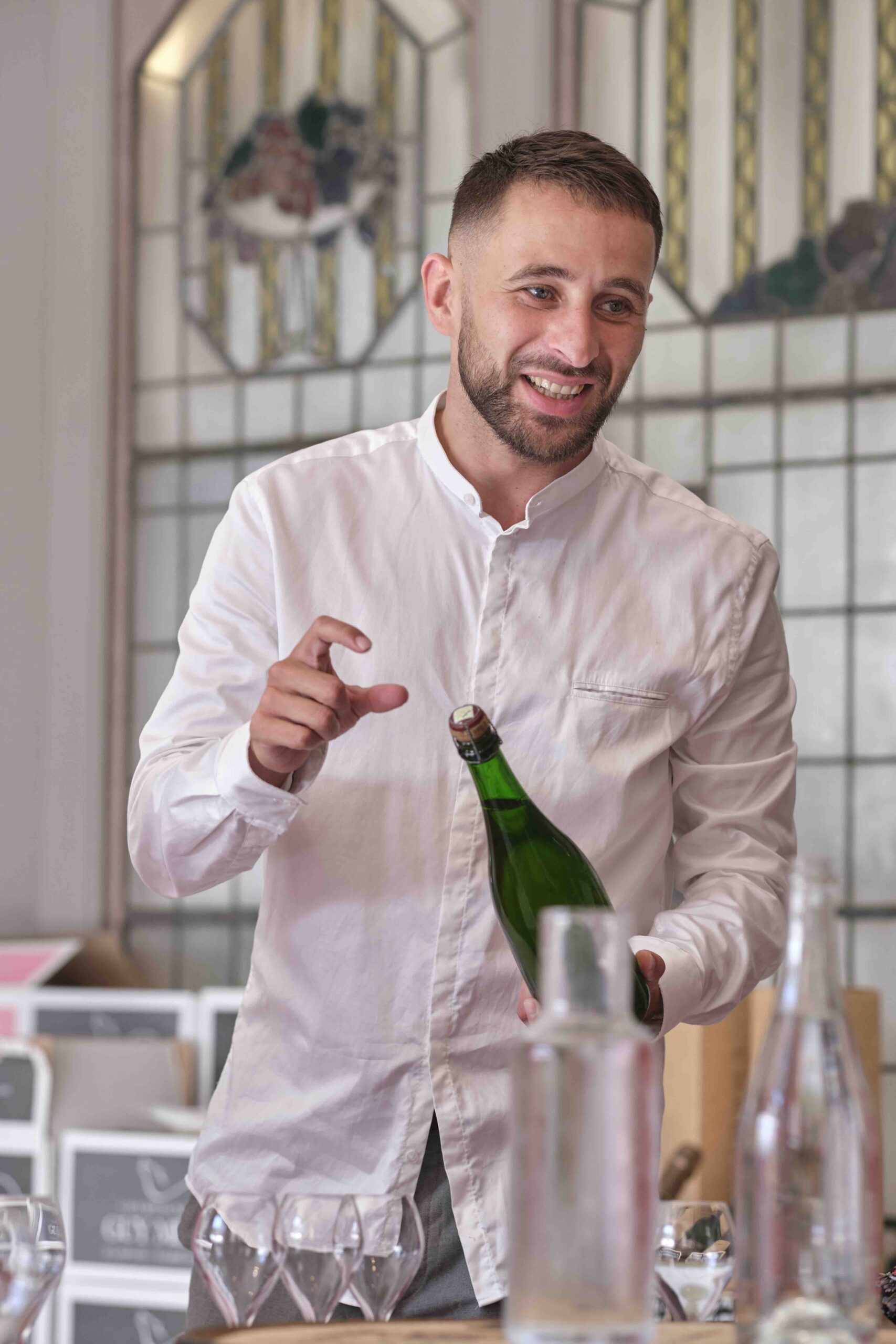 wine-tasting-class-sommelier